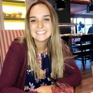 Meet your Posher, Alexis
